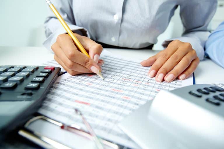 Les différentes obligations imposées au franchiseur